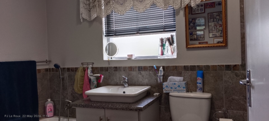 3 Bedroom Property for Sale in Heiderand Western Cape